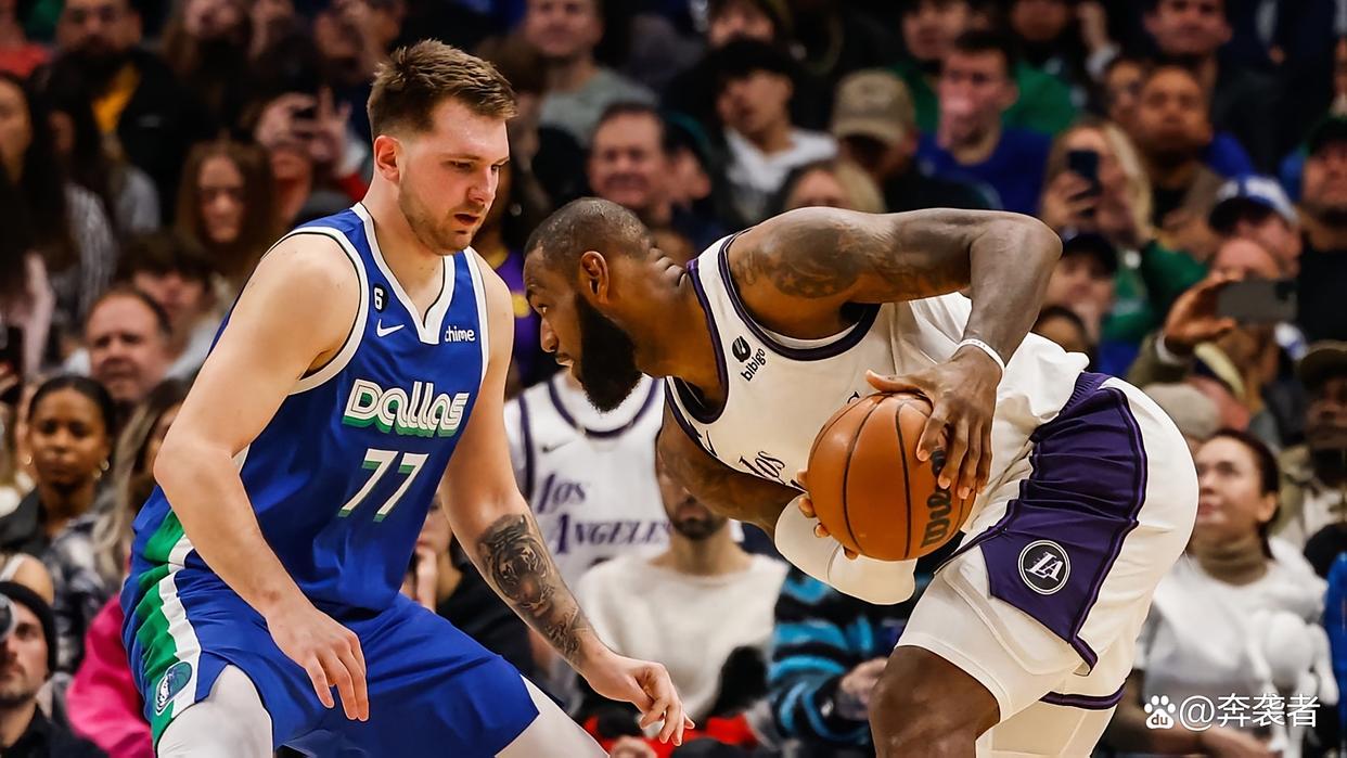 包含刚刚！达拉斯独行侠赛前外线爆发赛后多伦多猛龙调整名单以备意大利杯，波特兰开拓者清晨完成体检的词条爱游戏